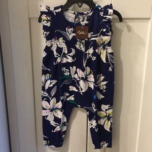 Like New Tea Collection Smocked Tropical Knit Romper
